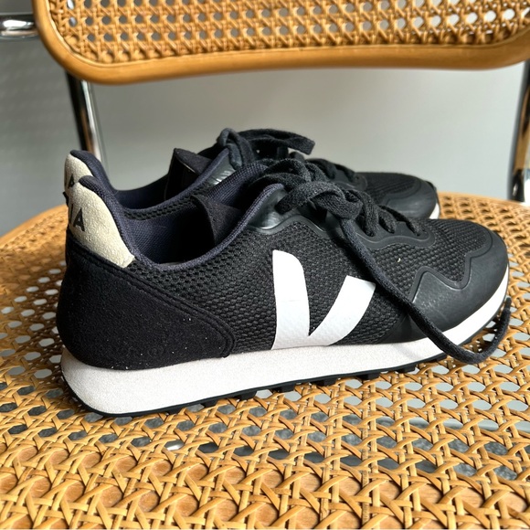 Veja Black and White Sneakers - Picture 2 of 12